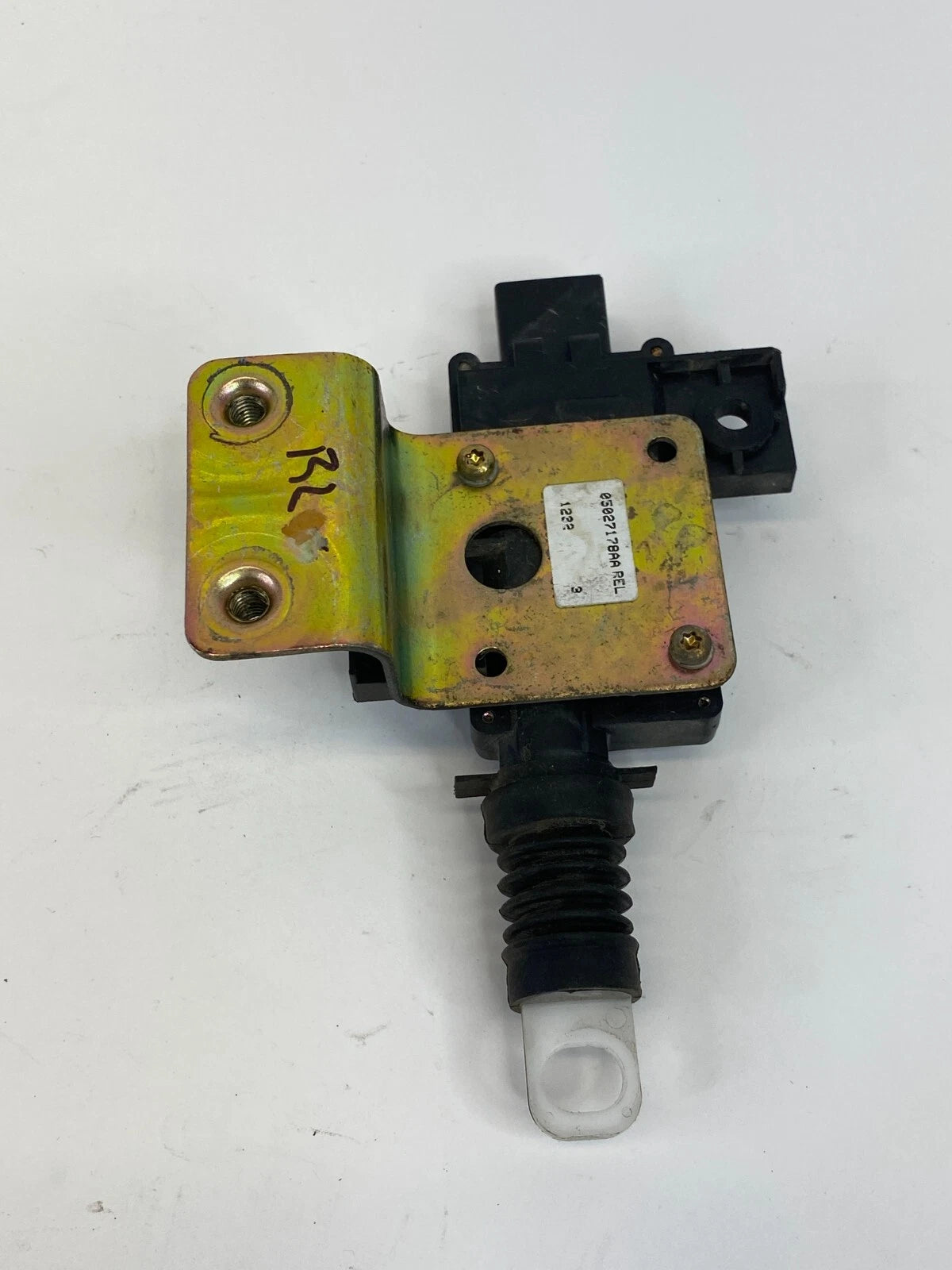 2001-2003 CHRYSLER PT CRUISER REAR LEFT DOOR LOCK MOTOR ACTUATOR 05027178AA OEM