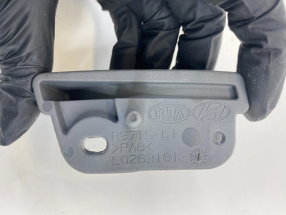 2011-2016 HYUNDAI ELANTRA REAR SEAT HEADREST HEAD REST GUIDE SLEEVE L0263161 OEM