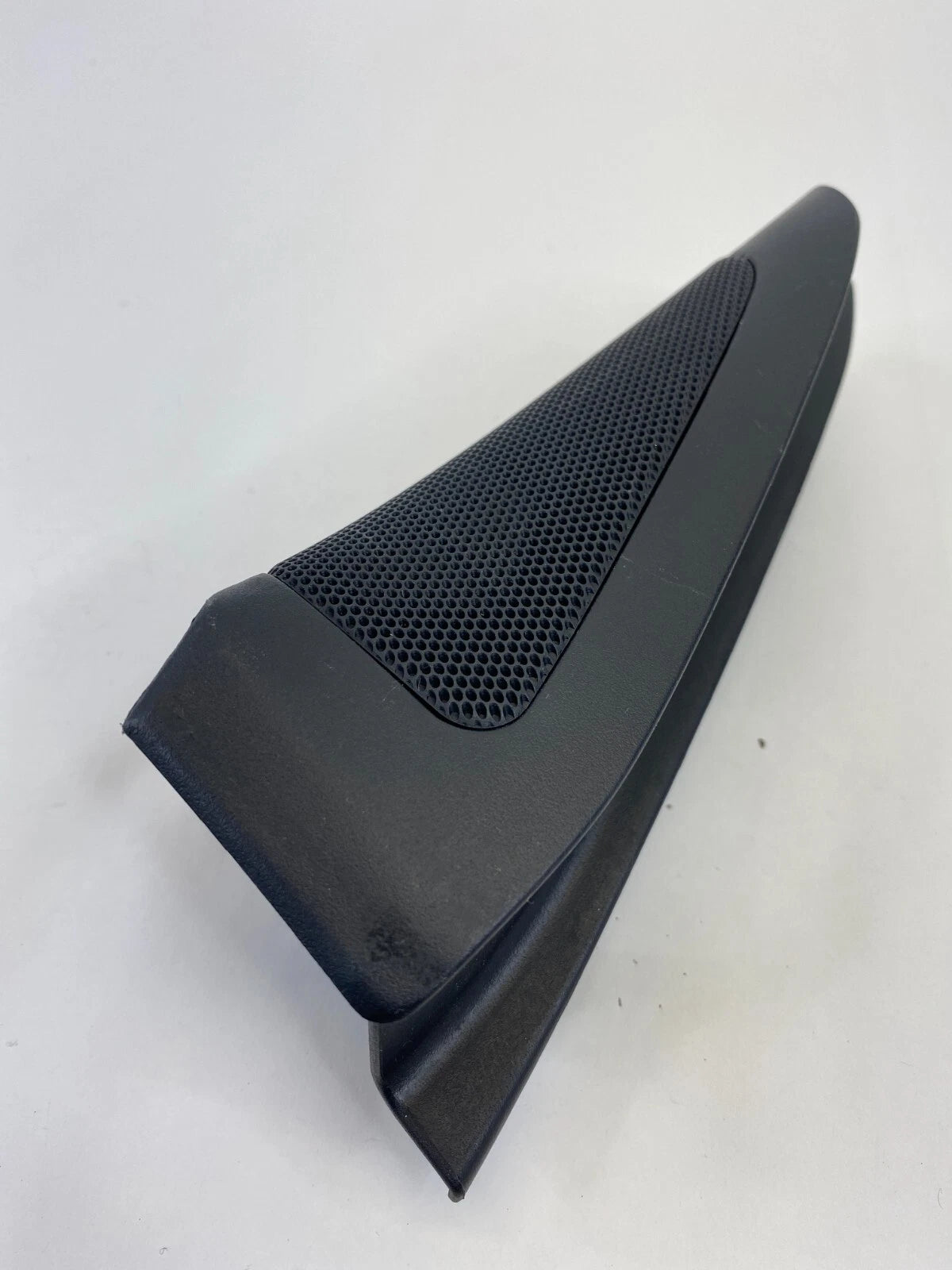 2004-2009 TOYOTA PRIUS FRONT DRIVER SIDE INTERIOR DOOR CORNER TWEETER TRIM COVER