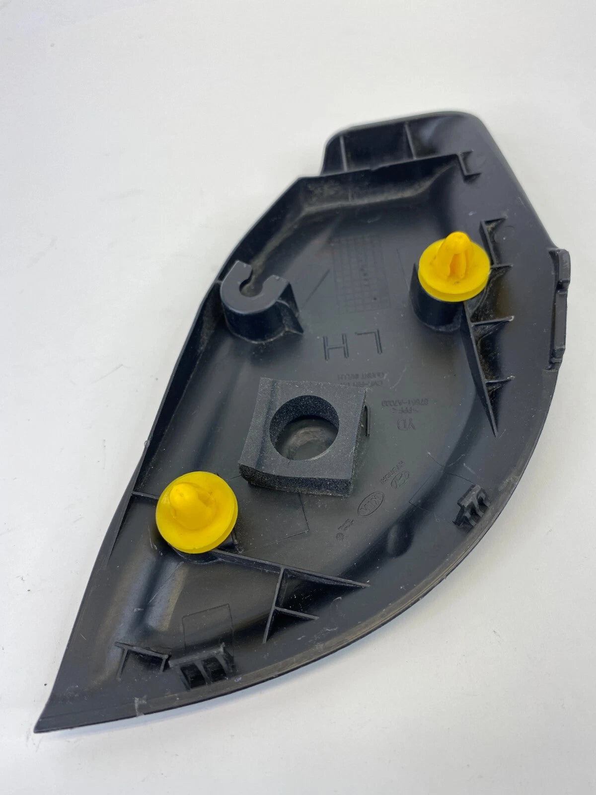 14-18 KIA FORTE SEDAN FRONT LEFT INTERIOR CORNER DOOR MIRROR COVER 87651-A7000