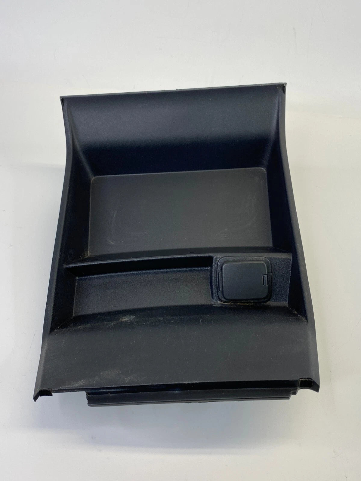2013-2016 FORD FUSION CONSOLE STORAGE BIN TRAY TRIM COVER W/POWER OUTLET ASSY