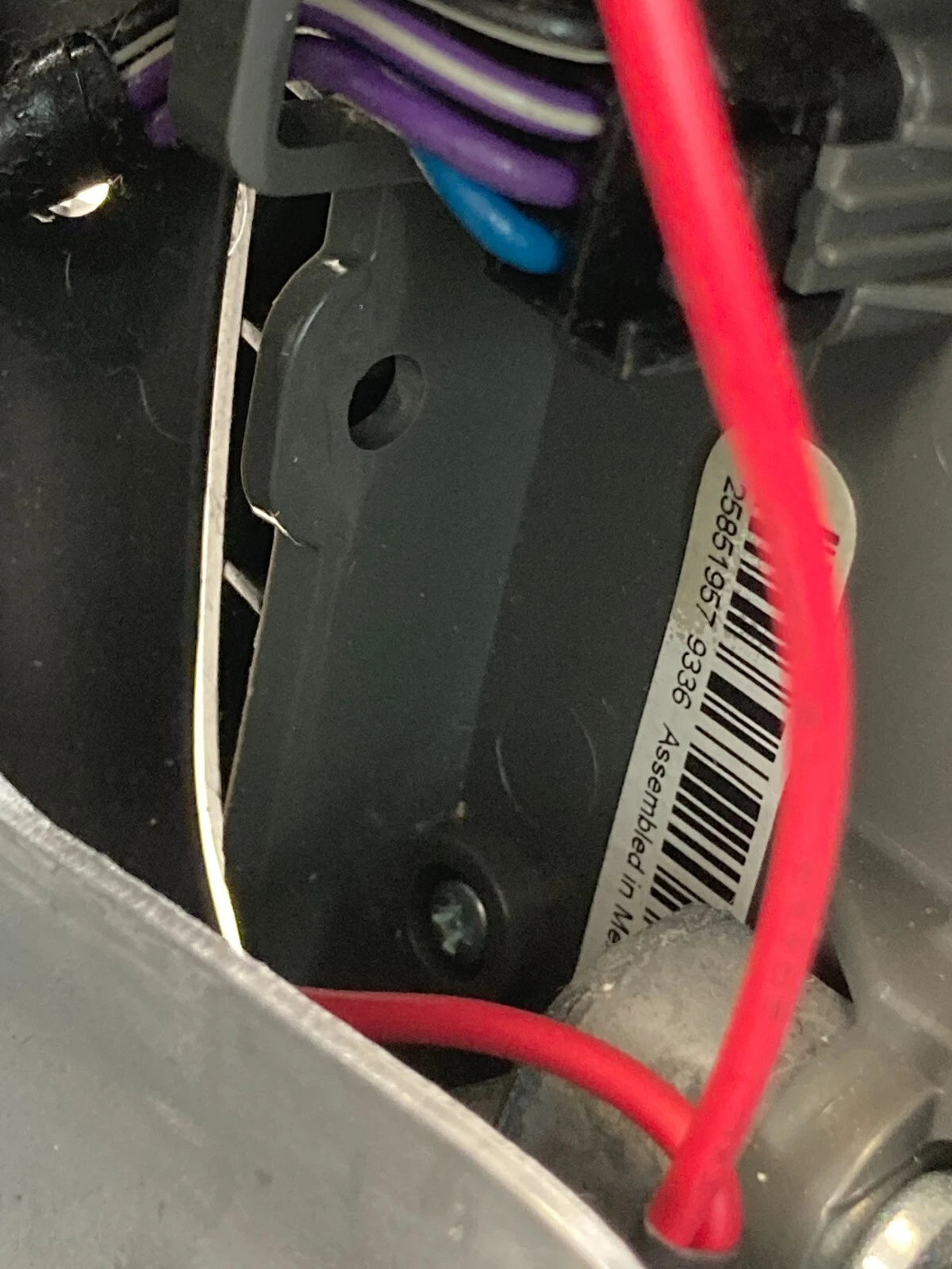 2009-2012 GMC ACADIA BUICK ENCLAVE STEERING WHEEL W/ SWITCHES 20910933 OEM