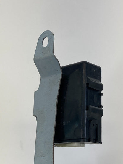 04 05 06 07 08 09 Toyota Prius Front Door Oscillator Control Module 89991-47030