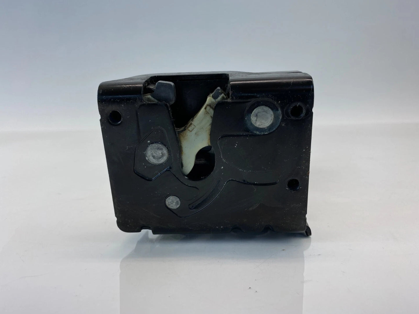 08-12 FORD ESCAPE REAR TRUNK LID LOCK LATCH ACTUATOR RELEASE 8L84-7843102-AG OEM