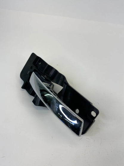 08-10 CHRYSLER TOWN & COUNTRY FRONT RIGHT SIDE INTERIOR DOOR HANDLE 05020798AC
