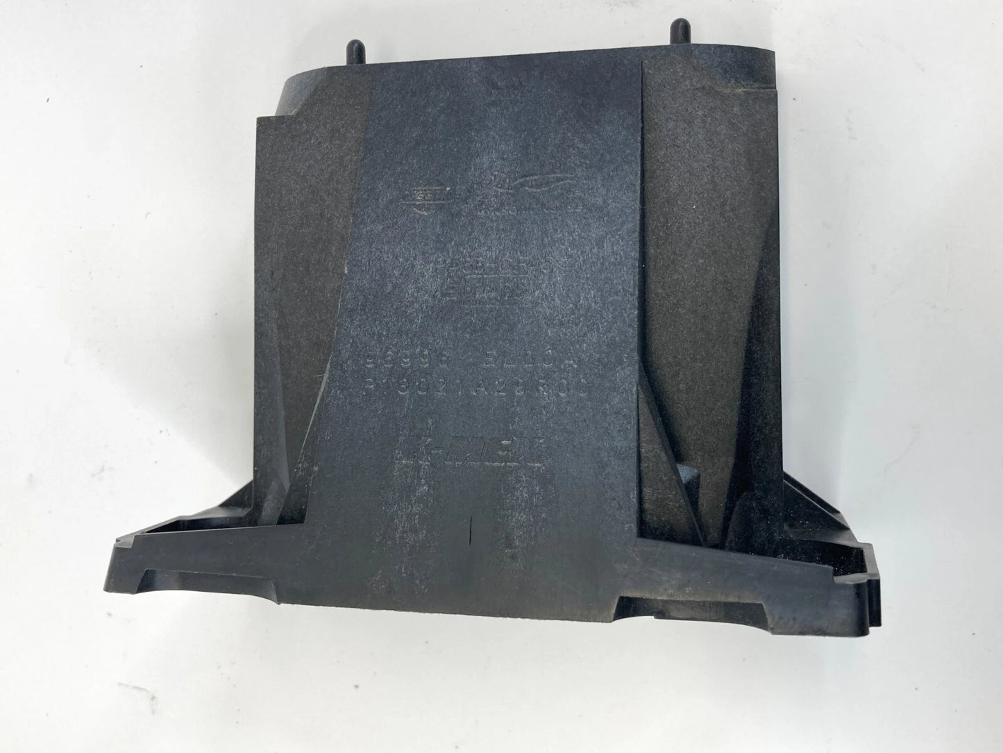 07-12 NISSAN VERSA CENTER CONSOLE SHIFT COVER PLATE LOWER BRACKET 96996-EL00A