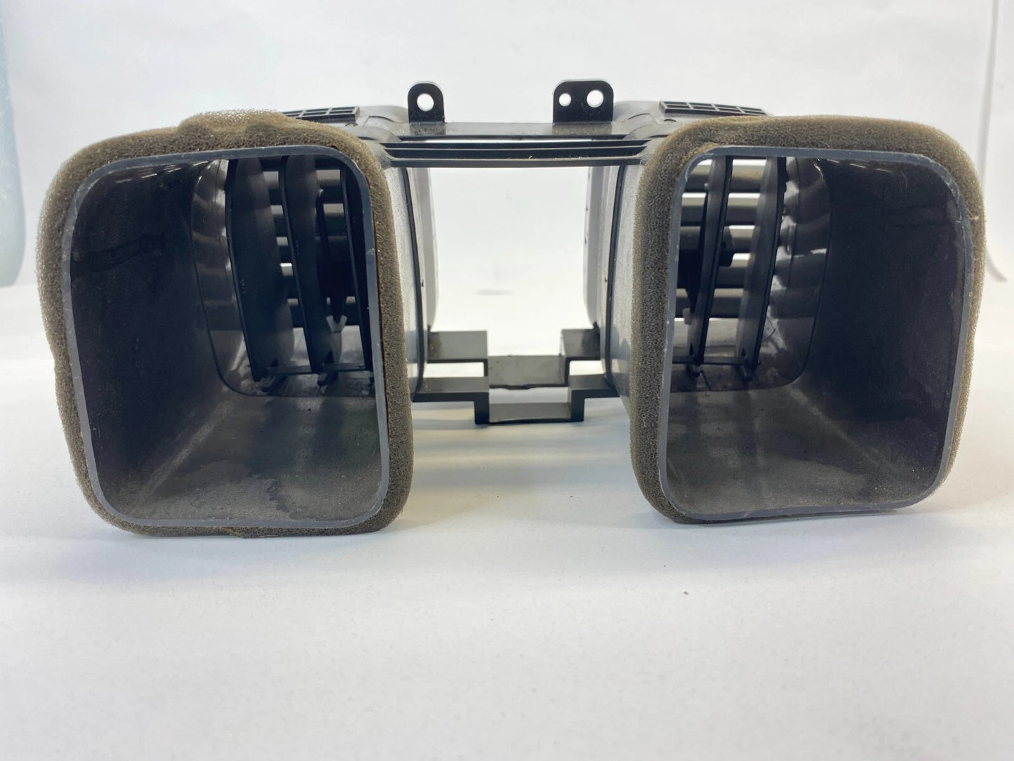 2002-2005 HYUNDAI SONATA CENTER DASH AC AIR VENT GRILLE DUCT 97410-3C000 OEM
