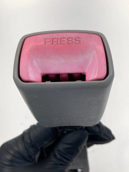 2008-2010 TOYOTA HIGHLANDER FRONT LEFT DRIVER SEAT BELT BUCKLE ASSEMBLY OEM