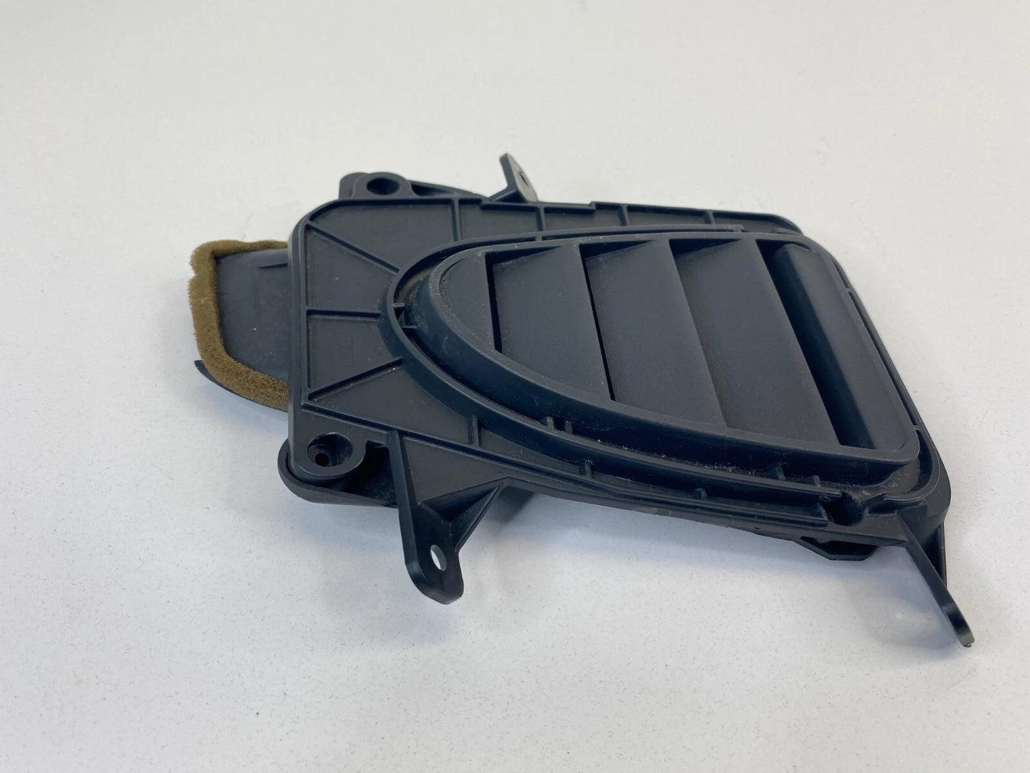 2007-2012 NISSAN VERSA UPPER DASH LEFT AC VENT DEFROST GRILLE 68741-EL00A OEM