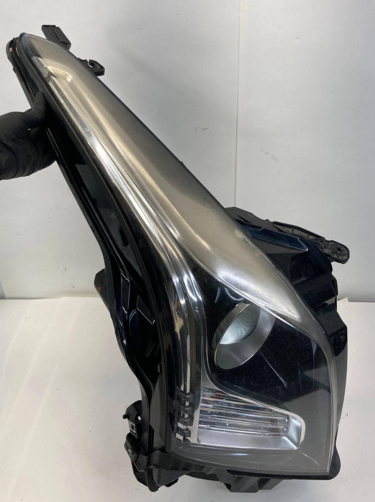 2013-2019 CADILLAC ATS FRONT RIGHT HEADLIGHT HEADLAMP HALOGEN 23180170