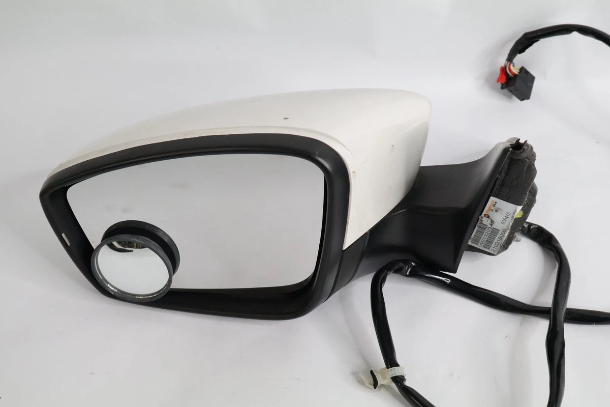 2012-2015 VOLKSWAGEN PASSAT LEFT SIDE VIEW POWER DOOR MIRROR ASSEMBLY VW1320145