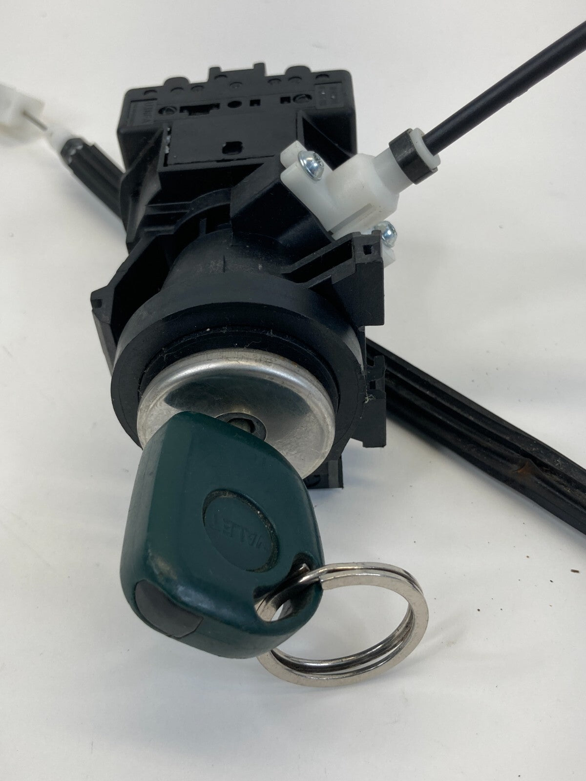 2003-2008 Jaguar S-type 3.0L Ignition Switch Lock Cylinder & Key 2R83-12A145-CF