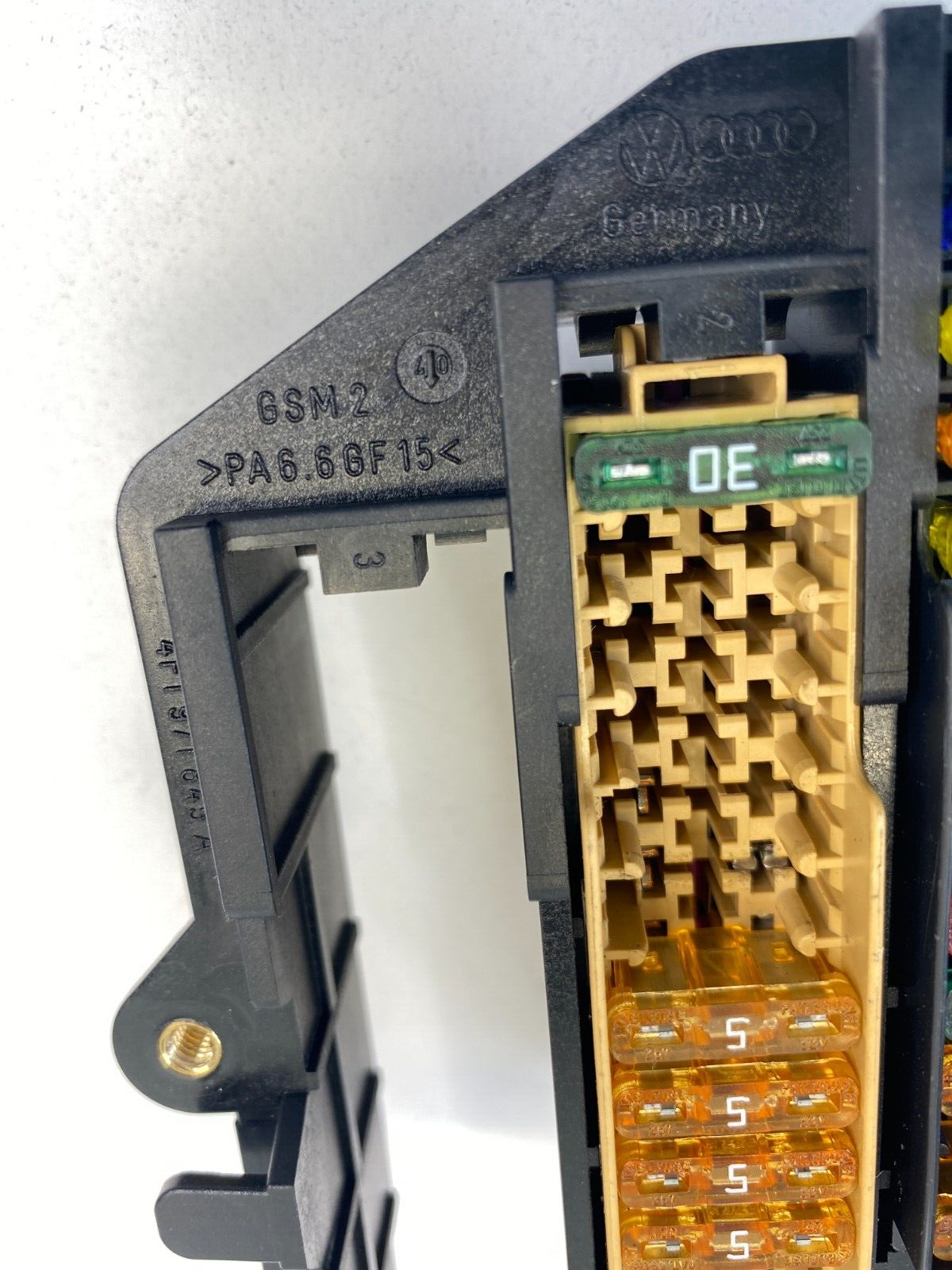 2005-2011 Audi A6 Quattro Front Right Relay Fuse Box w Retainer 4F1971845A OEM