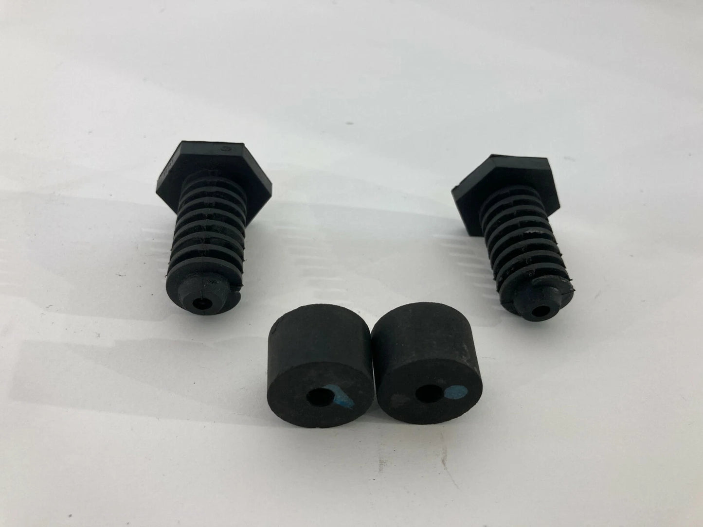 2009-2014 VW VOLKSWAGEN ROUTAN HOOD HINGE SCREM MOUTING BOLTS SET OEM