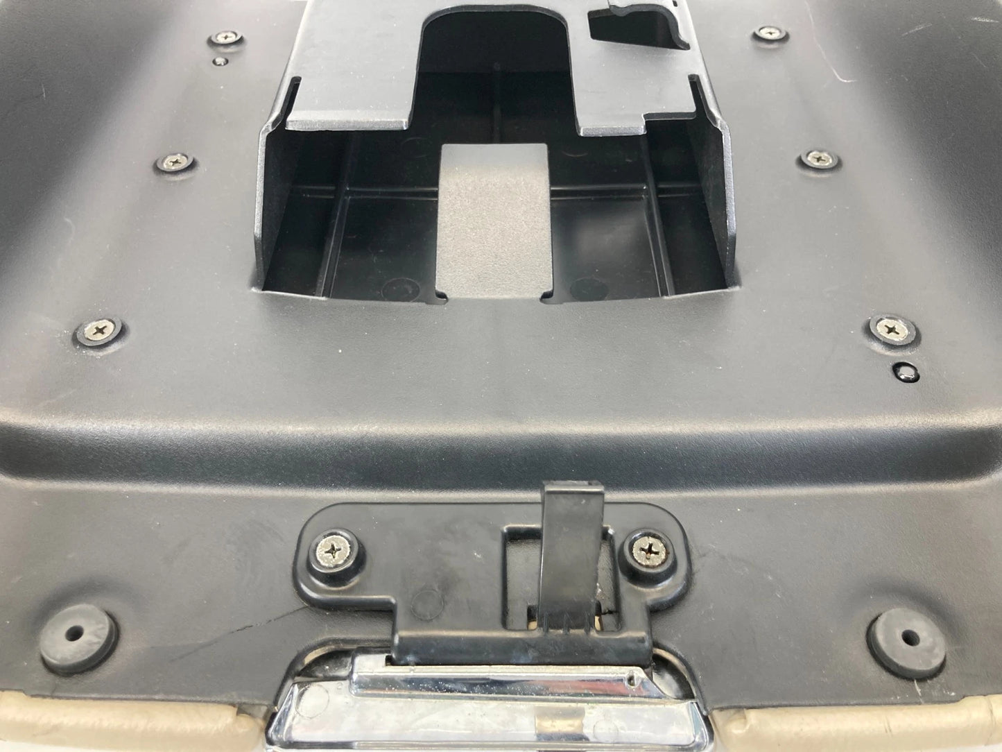 2003-2006 LINCOLN NAVIGATOR CENTER CONSOLE ARMREST ARM REST LID COVER OEM