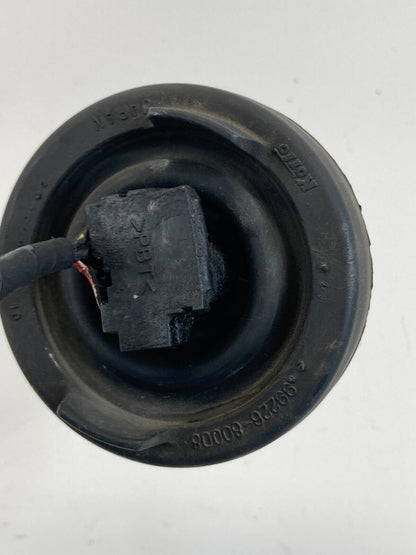 2000-2004 Nissan Pathfinder Right Side Socket Headlamp Bulb & Retainer Assy OEM