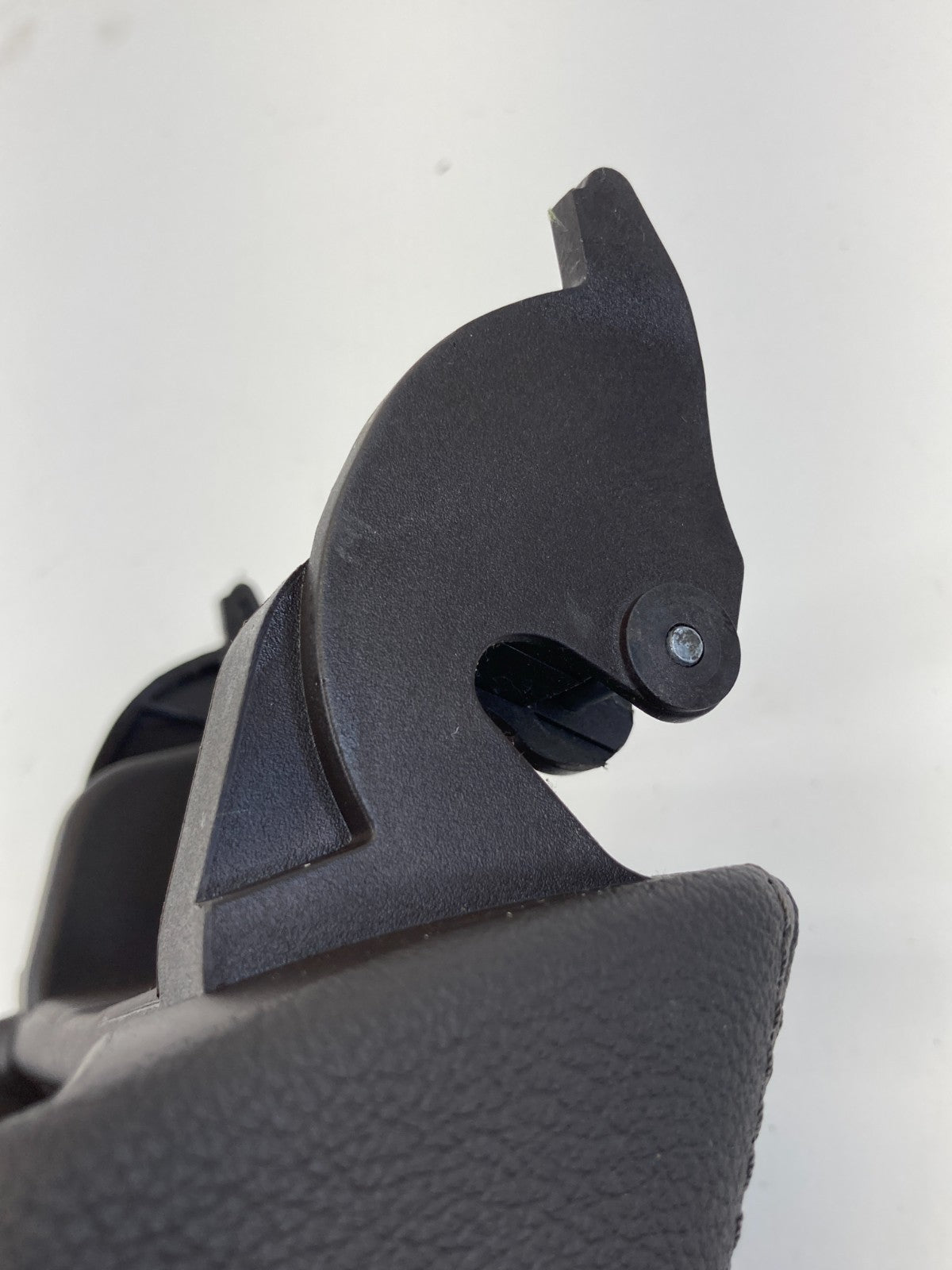 2011 11 Buick Regal Center Console Armrest Arm Rest Storage Lid OEM