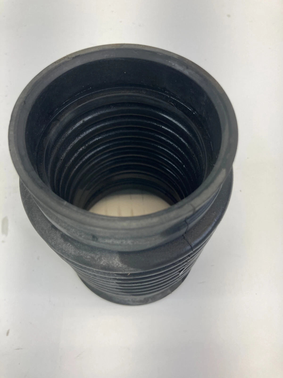 2003-2006 HONDA ELEMENT 2.4L L4 AT AIR INTAKE CLEANER HOSE DUCT INLET TUBE OEM