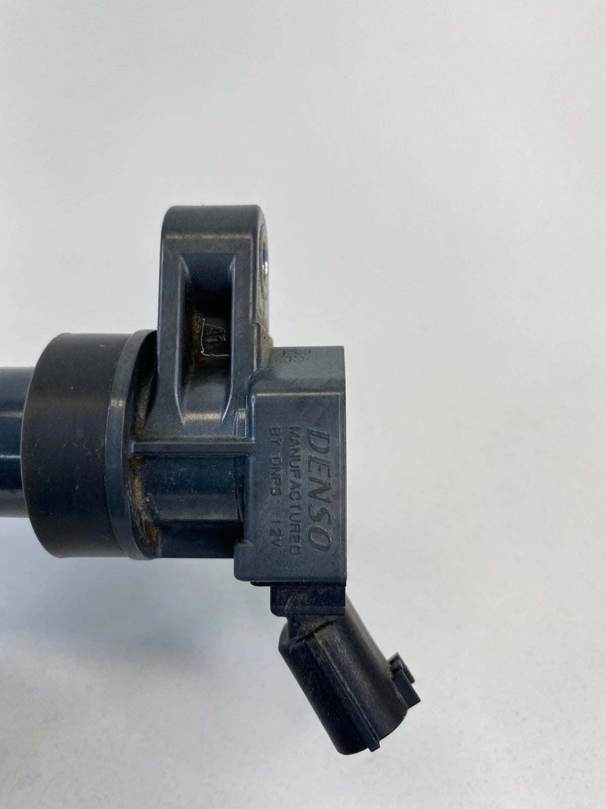 11-14 HYUNDAI SONATA 2.0L L4 16V IGNITION COIL IGNITER DENSO 27300-2G700 OEM