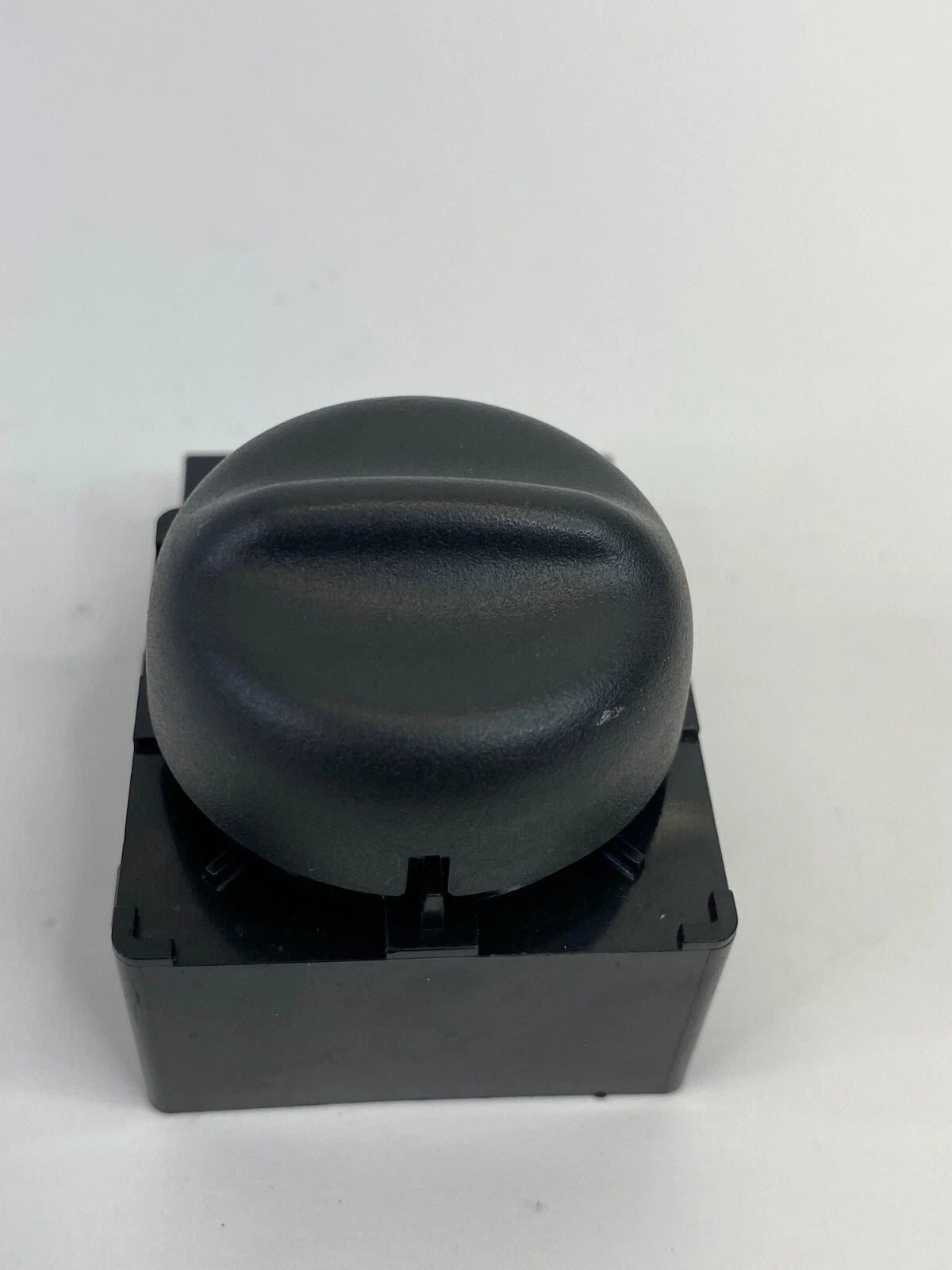 09-12 GMC ACADIA CHEVY TRAVERSE FRONT SEAT LUMBAR CONTROL SWITCH 25948854 OEM