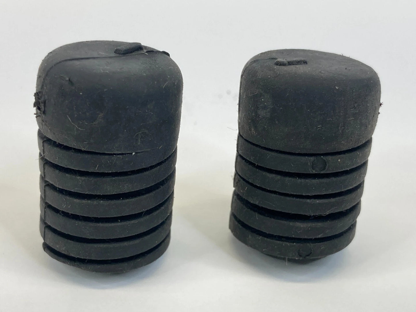 2010-2016 KIA FORTE 2010-2019 SOUL FRONT HOOD BUMPER RUBBER ADJUSTMENT PAIR SET