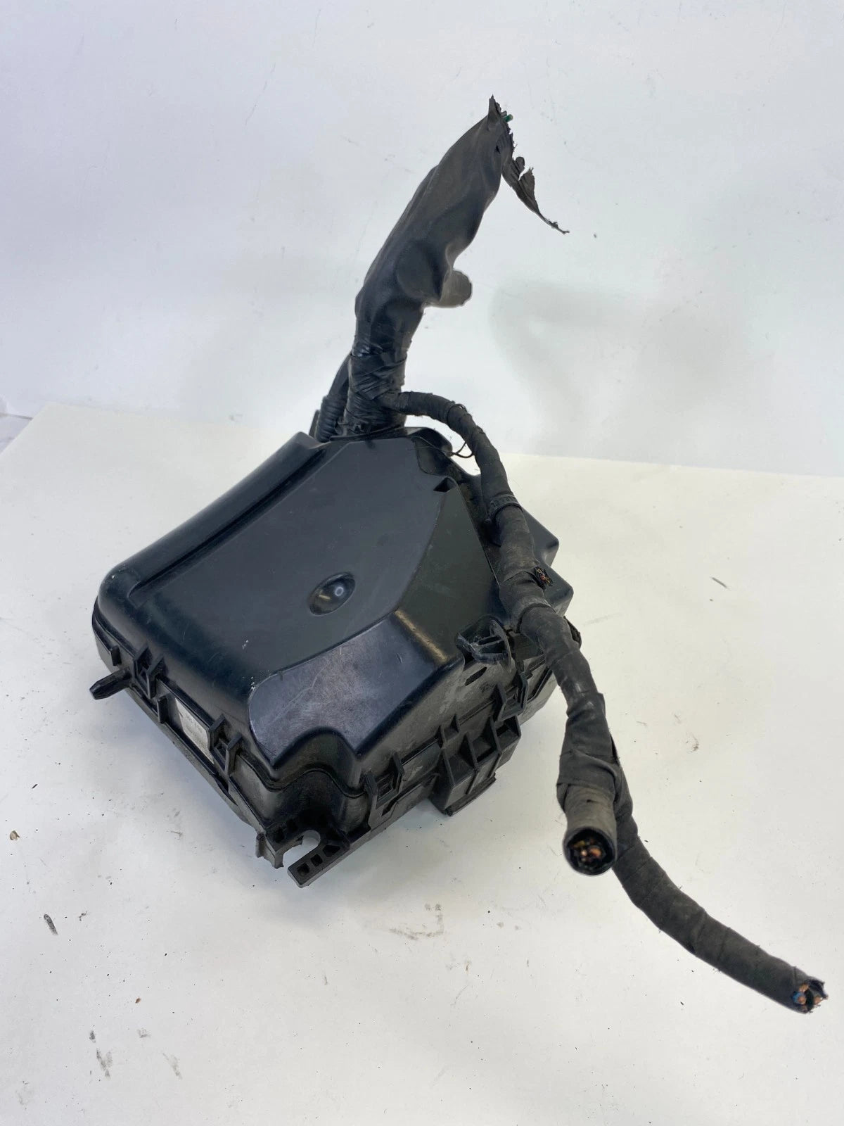 2011-2016 HYUNDAI ELANTRA ENGINE FUSE BOX RELAY MODULE UNIT ASSY 91951-3X100 OEM