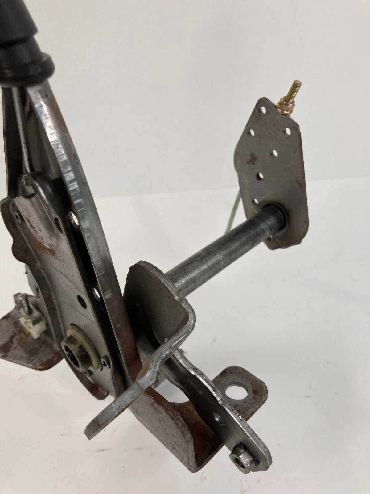 2005 2006 2007 NISSAN XTERRA EMERGENCY PARKING BRAKE CONTROL HANDLE LEVER OEM
