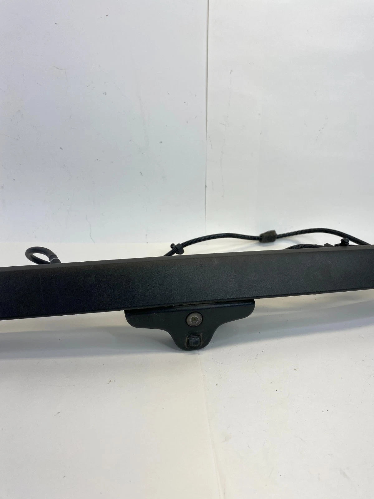 2016-2019 FORD EXPLORER INTERCEPTOR REAR TRUNK TAILGATE MOLDING BEZEL W/CAMERA