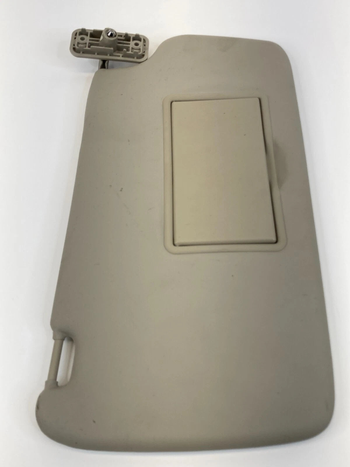 2014-2019 FORD FIESTA SEDAN FRONT RIGHT PASSENGER SIDE SUNVISOR SUN VISOR SHADE