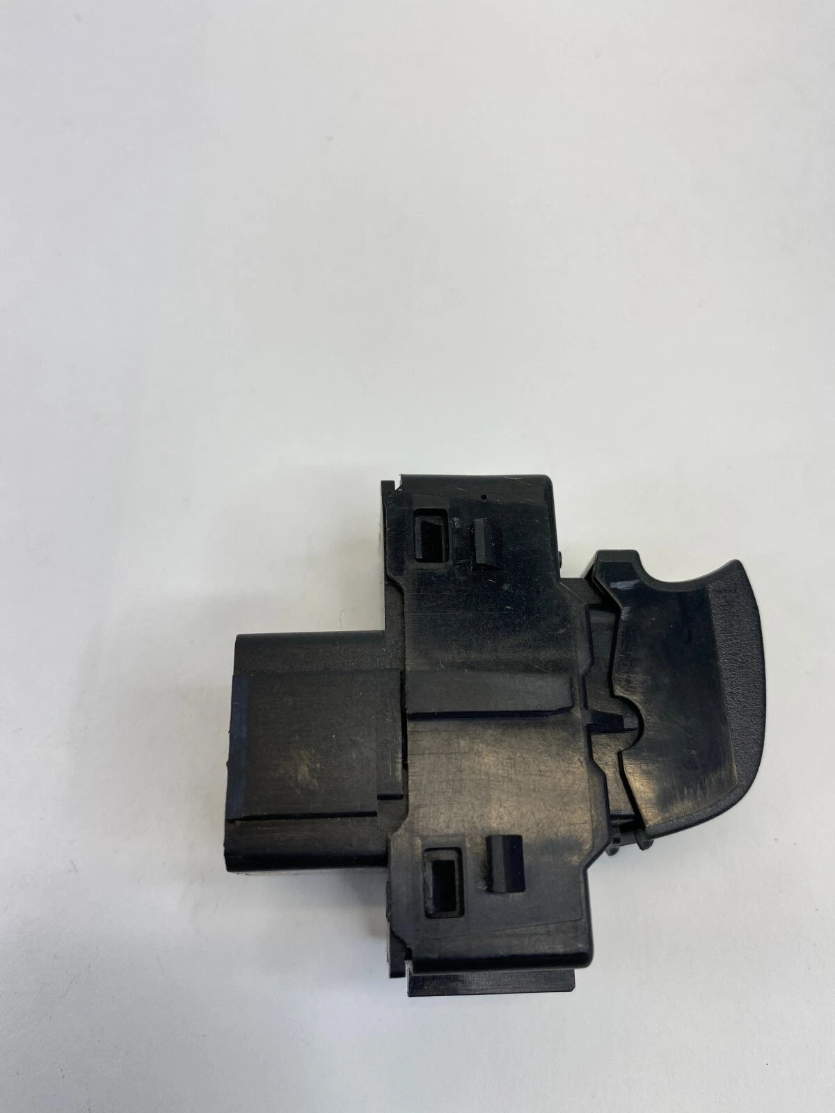 2008-2012 FORD ESCAPE REAR RIGHT SIDE DOOR POWER WINDOW SWITCH 8L8T-14529-ABW