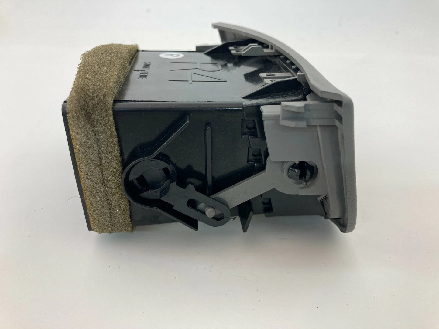 2003 FORD EXPLORER SPORT FRONT RIGHT PASSENGER DASH A/C AC AIR VENT OUTLET OEM
