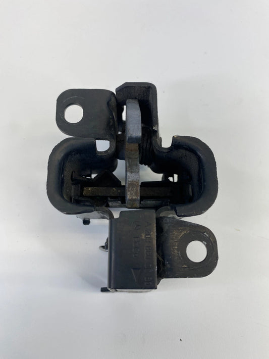 2003-2006 MERCEDES-BENZ E500 FRONT HOOD SIDE LOCK LATCH STRIKER A203-880-00-60