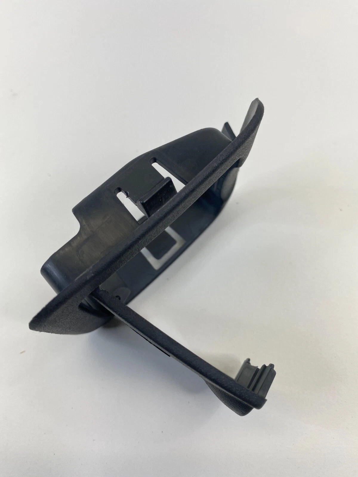 2006-2016 FORD FUSION REAR SEAT CHILD ANCHOR HOOK CAP COVER TRIM 6E5354213E54A