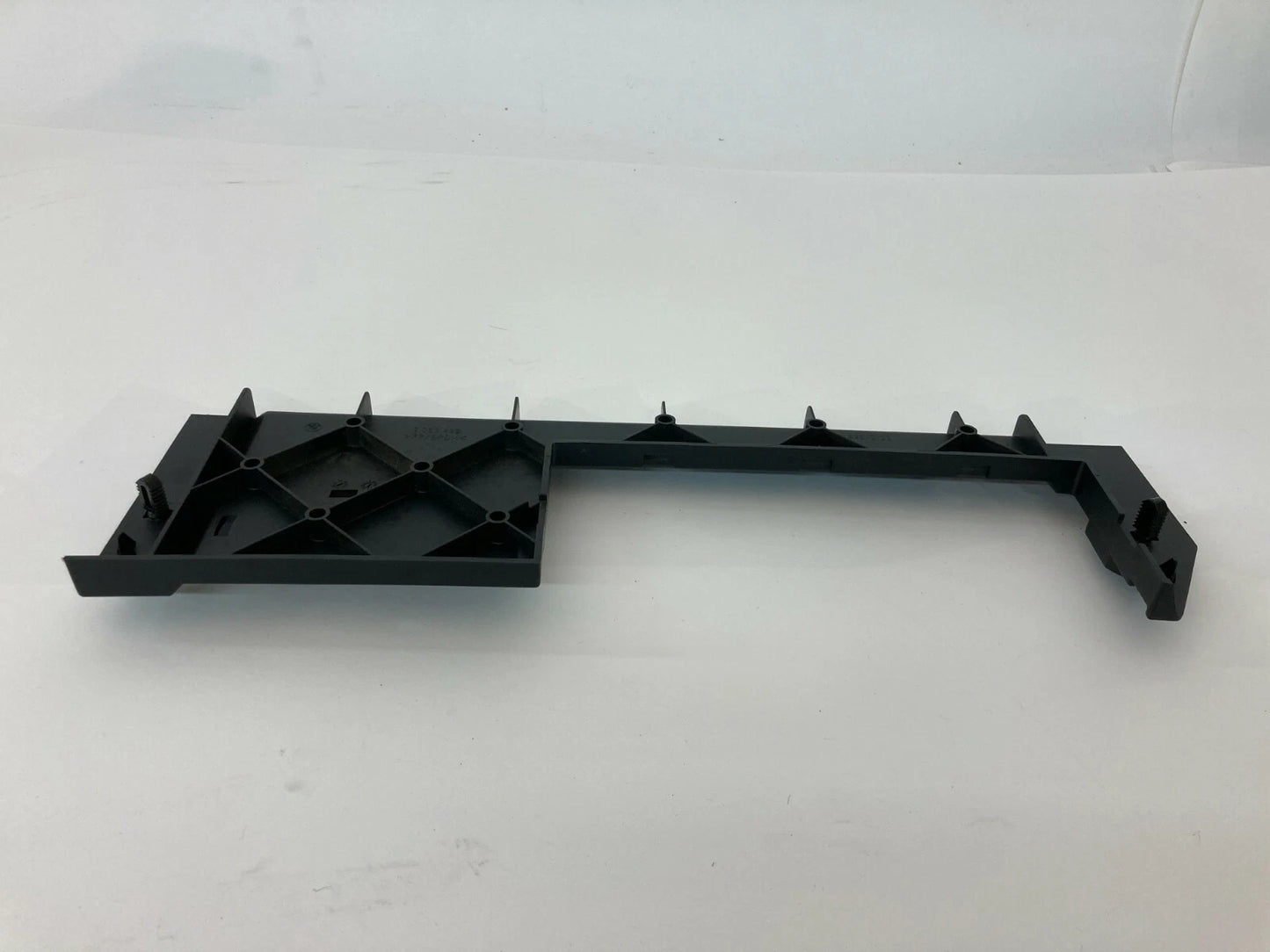 04 05 BMW 545I 04-07 530I FRONT RIGHT GLOVE BOX FUSE BOX PANEL COVER 7063483 OEM