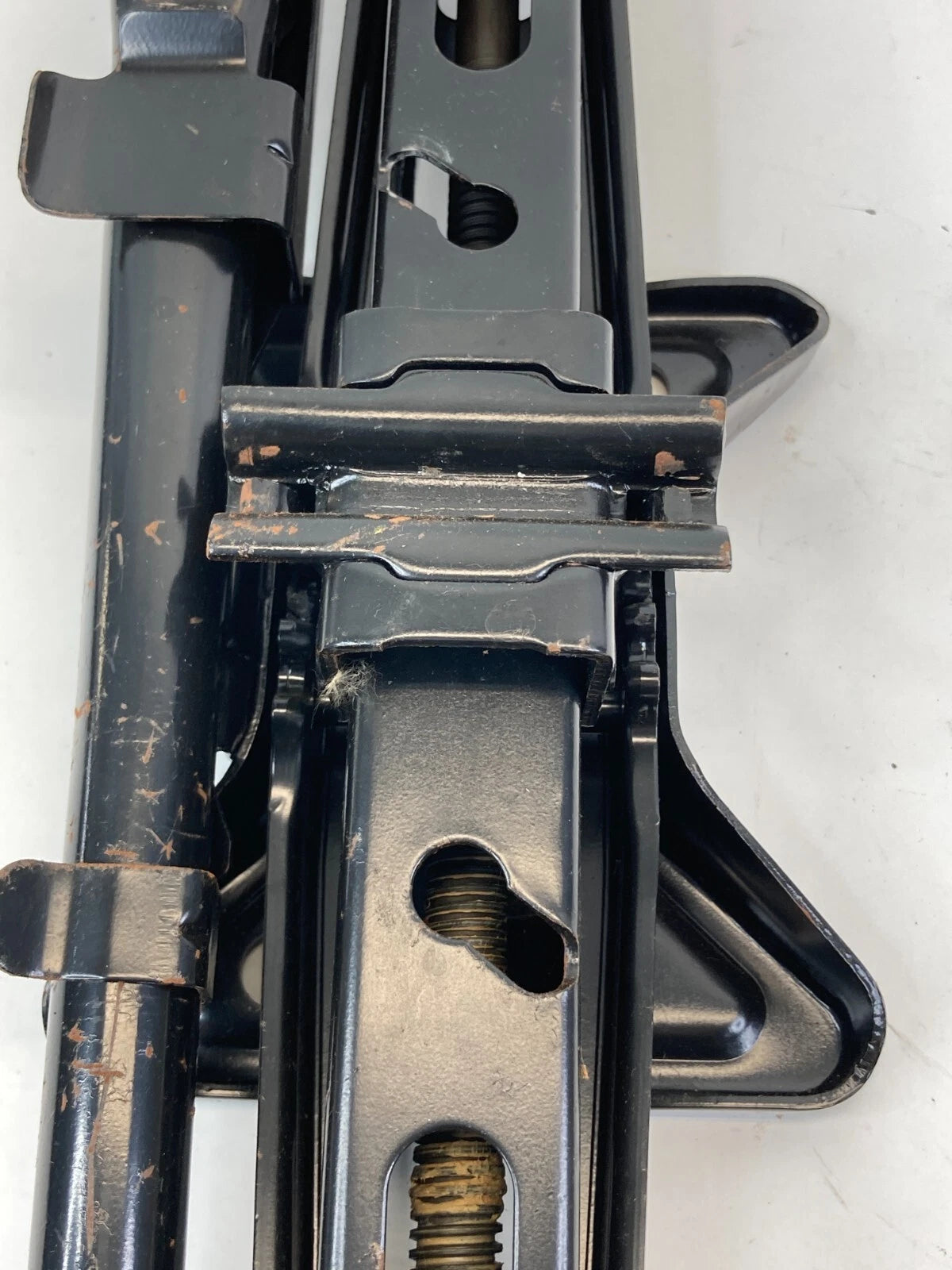 2001-2005 PONTIAC AZTEK EMERGENCY SPARE TIRE JACK TOOL KIT OEM