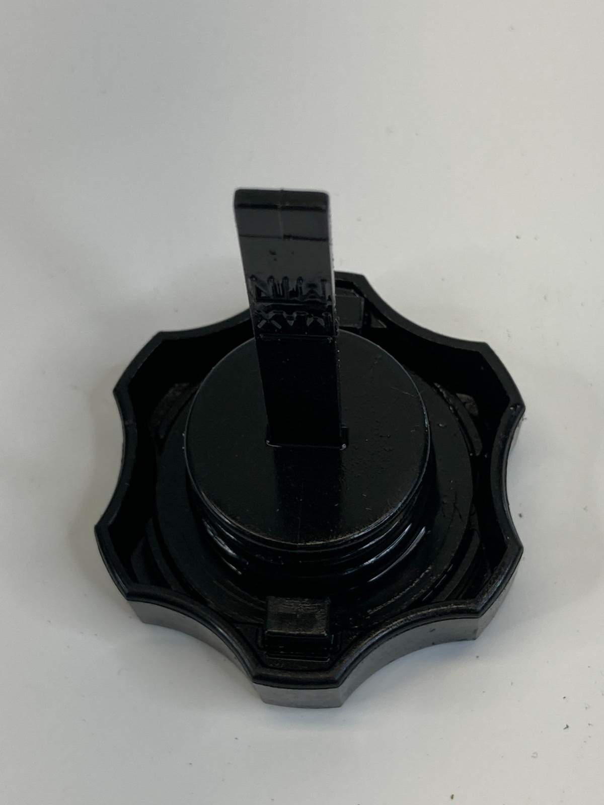 2009-2016 GMC Acadia Power Steering Reservoir Fluid Filler Cap Cover Lid OEM