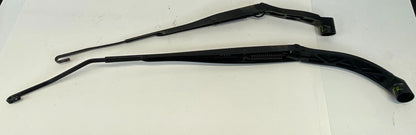 2013-2019 NISSAN SENTRA FRONT LEFT & RIGHT WINDSHIELD WIPER ARMS PAIR OEM