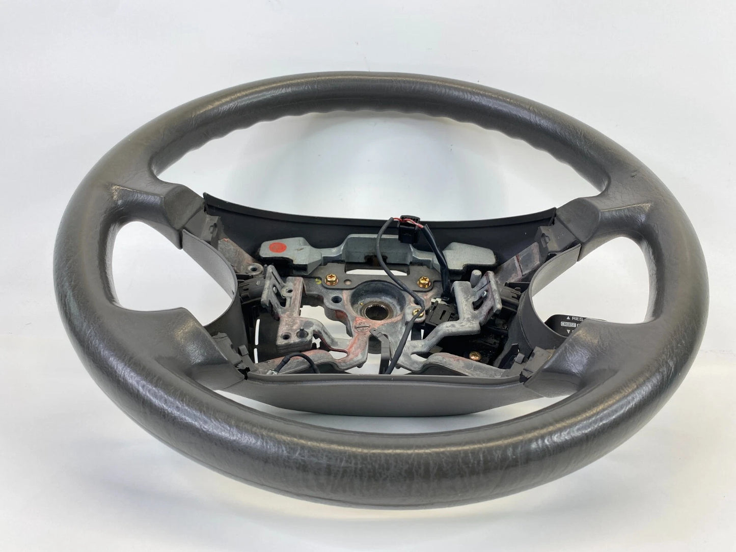 2002-2004 TOYOTA CAMRY SEDAN STEERING WHEEL W/ CRUISE CONTROL SWITCH OEM