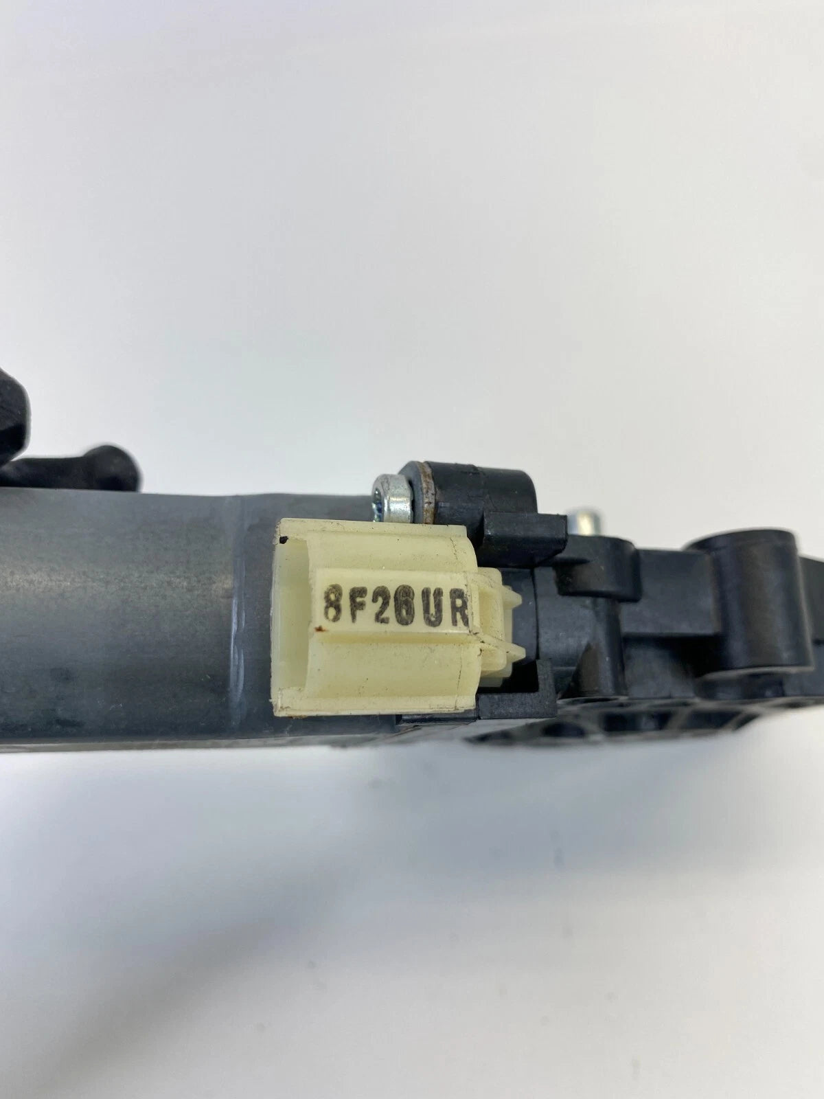 2009 2010 2011 KIA BORREGO REAR RIGHT BACK DOOR POWER WINDOW MOTOR OEM