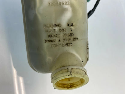 2008 2009 CHRYSLER TOWN & COUNTRY BRAKE MASTER CYLINDER W/ RESERVOIR TANK OEM