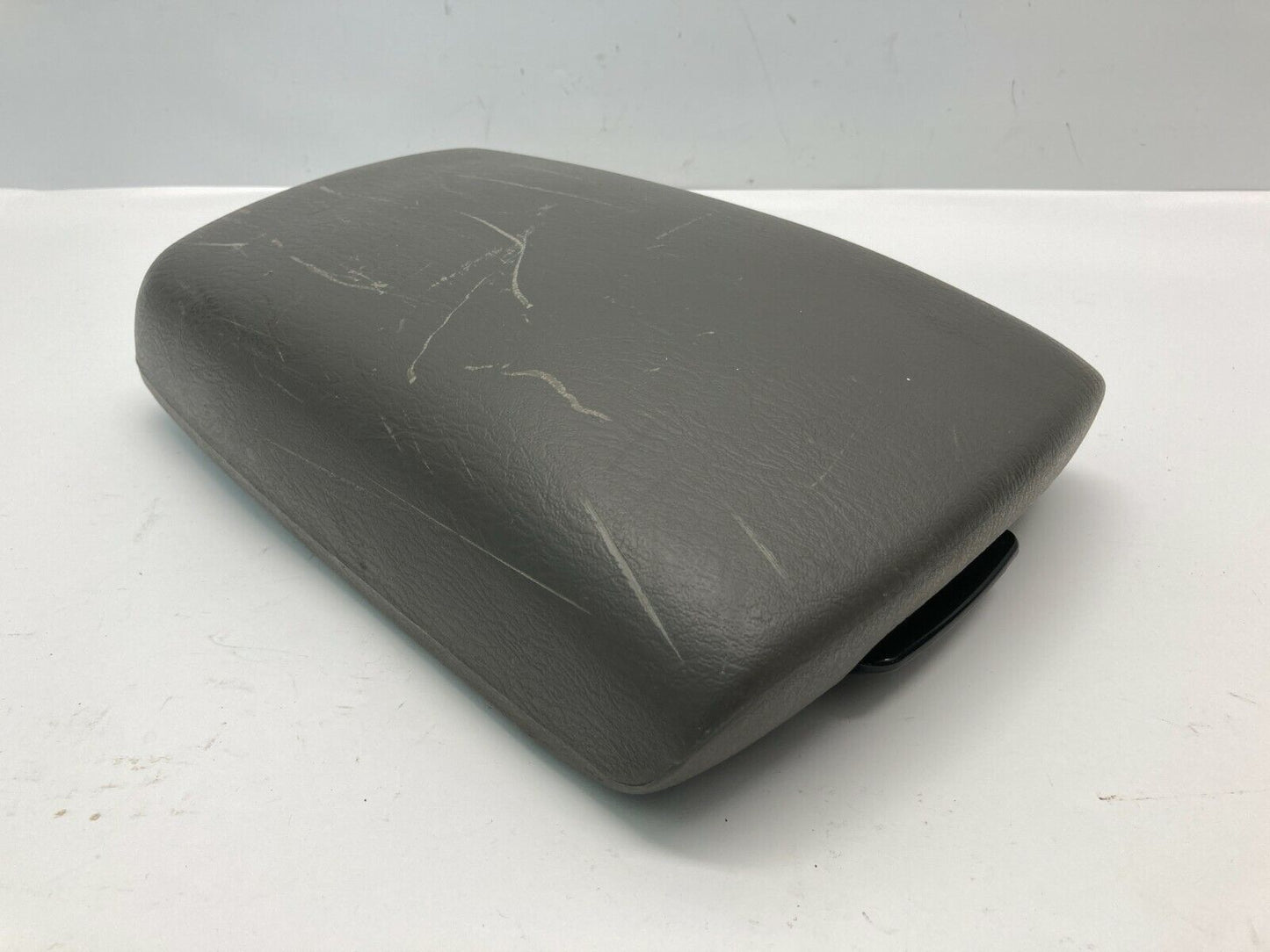 2005 2006 2007 Jeep Liberty Sport Arm Rest Lid Center Console Cover Lid OEM