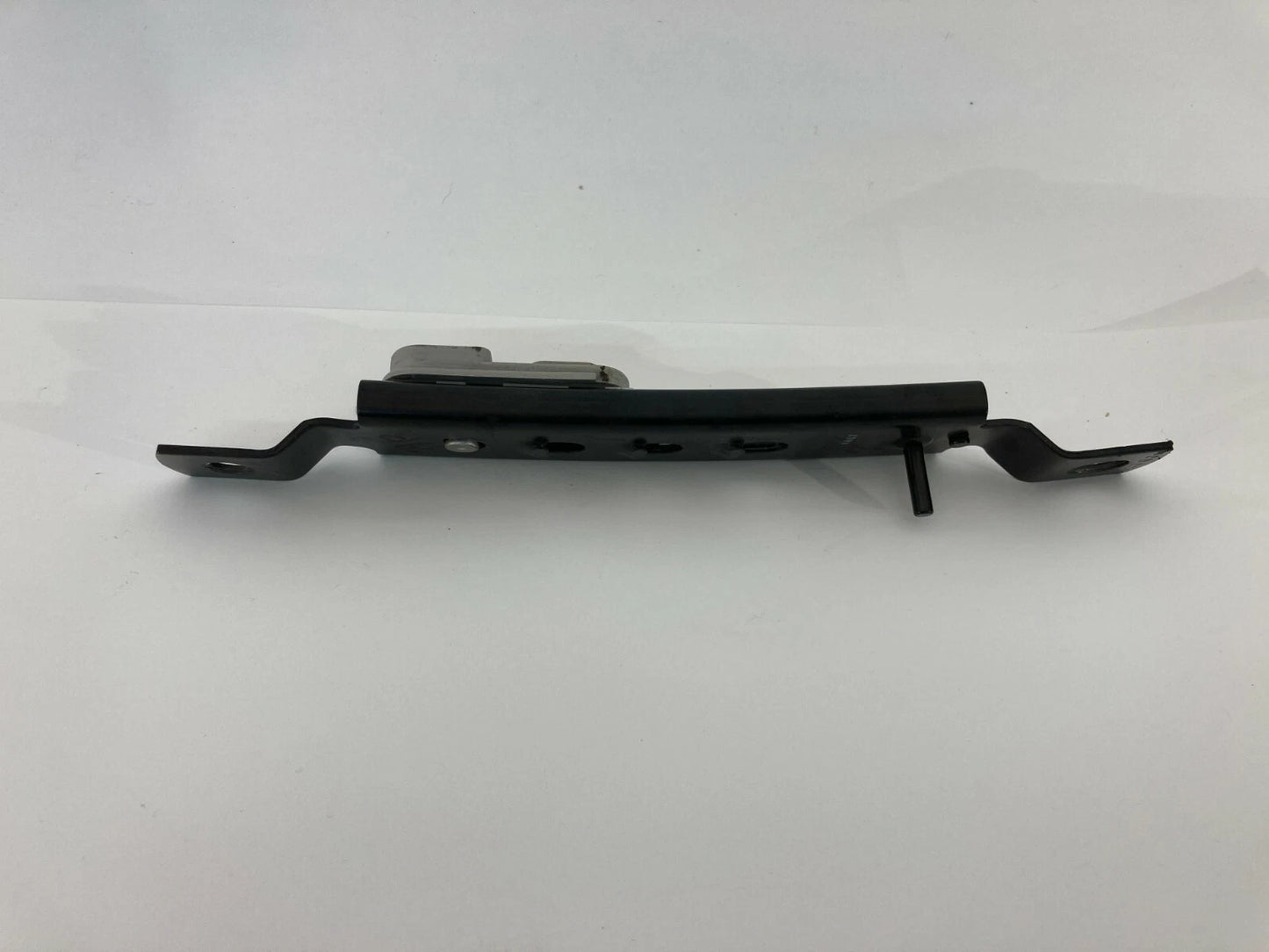 2004 2005 KIA AMANTI FRONT RIGHT PASSENGER SIDE SEAT BELT HEIGHT ADJUSTER OEM