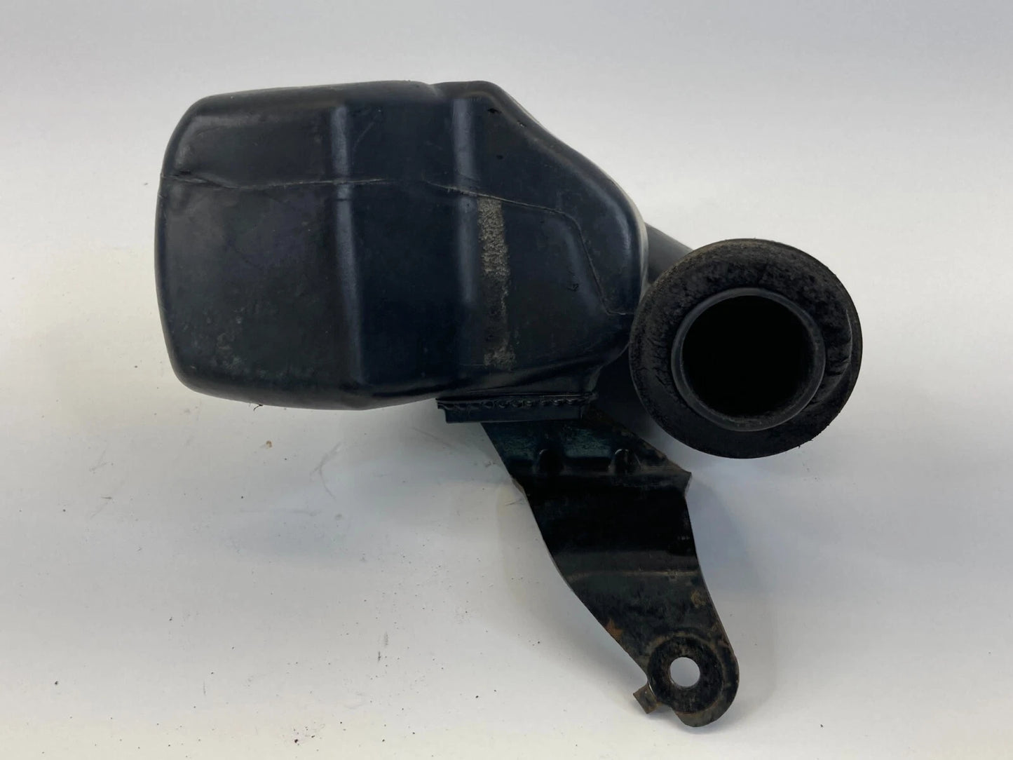 12-18 FORD FOCUS 2.0L ENGINE AIR CLEANER INLET HOSE TUBE RESONATOR BV619F764AC
