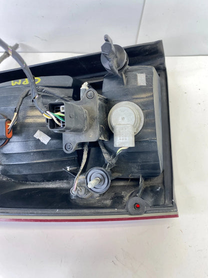 2005-2007 CHRYSLER 300 SEDAN REAR RIGHT PASSENGER TAIL LIGHT LAMP TAILLIGHT OEM