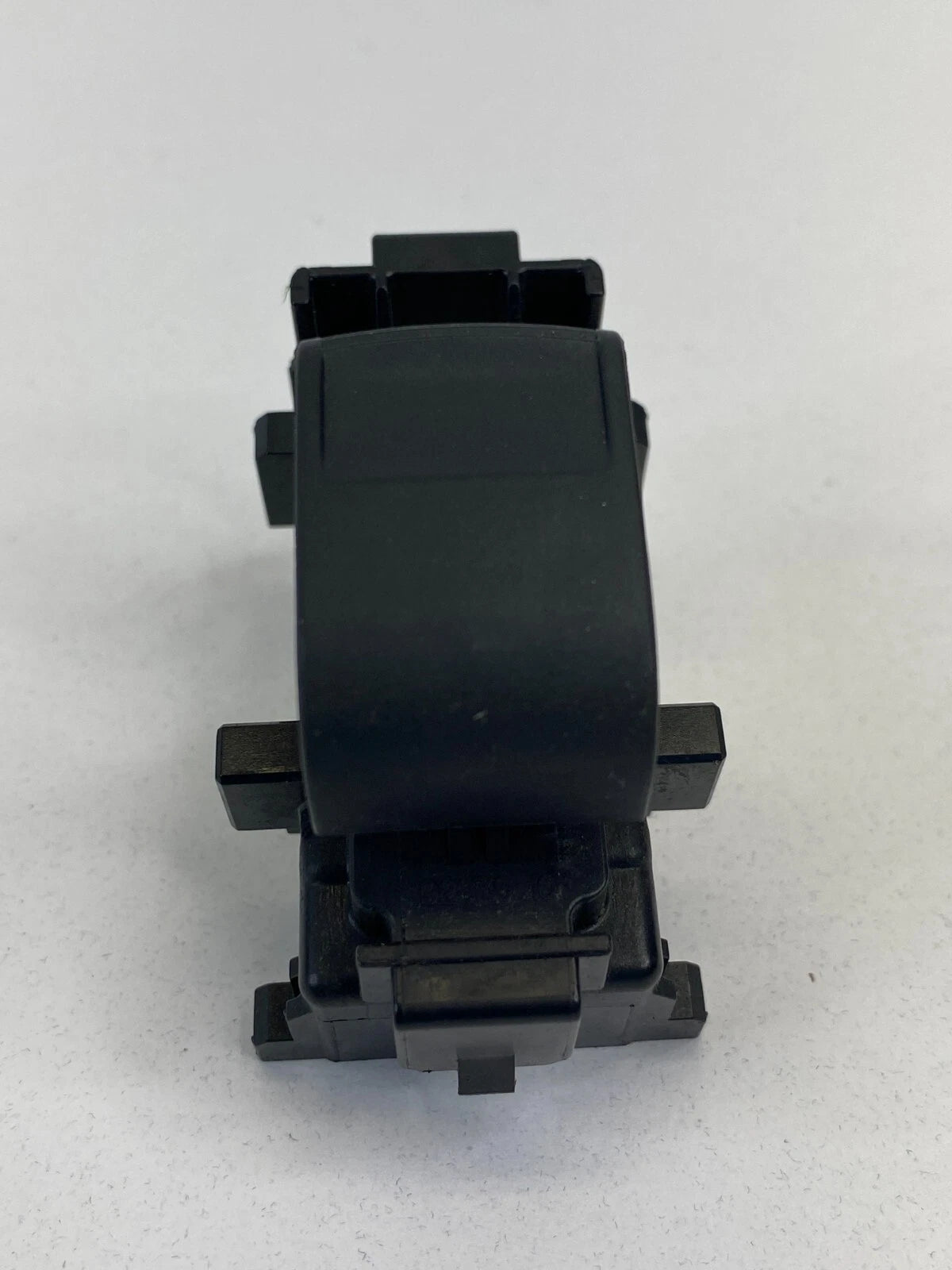 09-22 TOYOTA COROLLA SEDAN 06-18 RAV4 REAR RIGHT DOOR POWER WINDOW SWITCH OEM