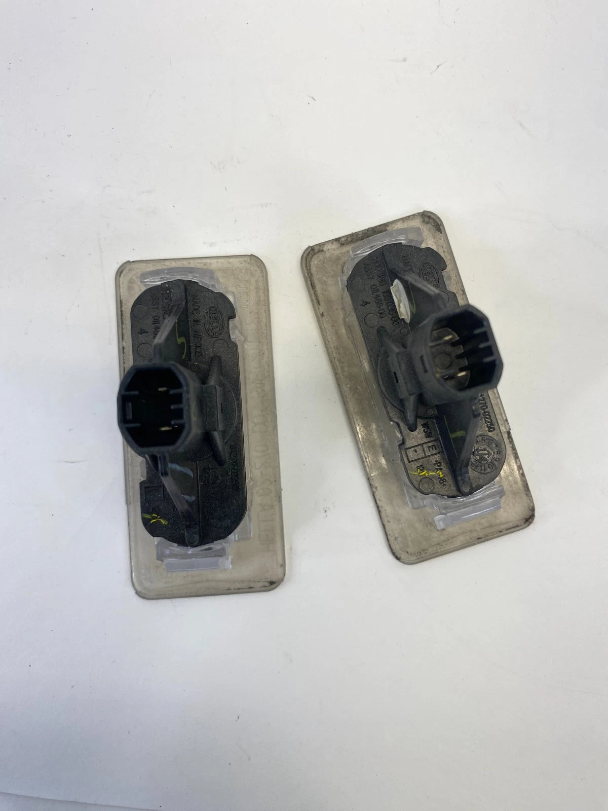 2014-2019 TOYOTA COROLLA REAR LICENSE PLATE LIGHTS PAIR SET ASSEMBLY OEM