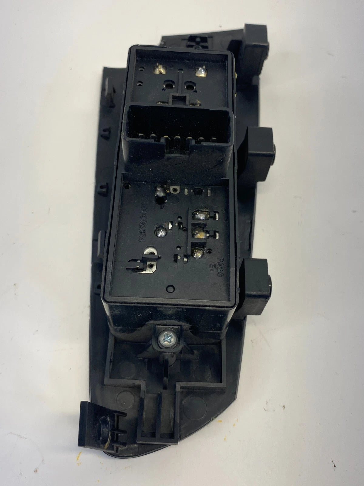 2010-2013 KIA FORTE SEDAN FRONT RIGHT SIDE POWER WINDOW CONTROL SWITCH W/ BEZEL