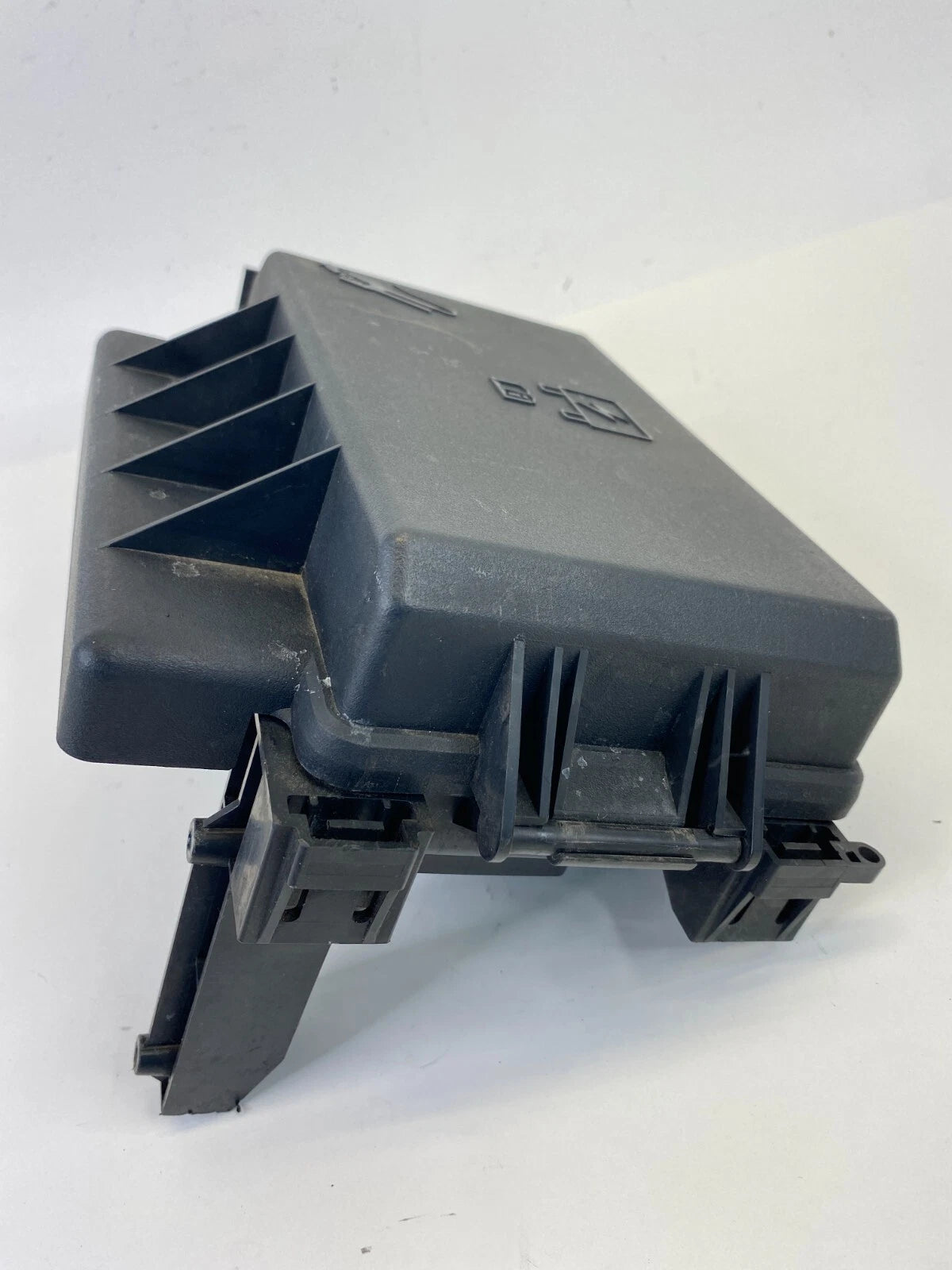 2005 DODGE MAGNUM 3.5L FUSE BOX RELAY BOX COMPARTMENT W/ CAP 7140-1914-30 OEM