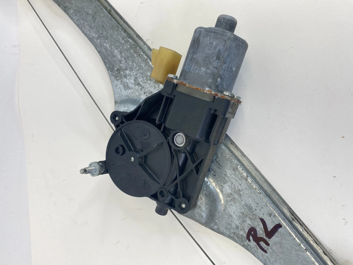 2008-2012 BUICK ENCLAVE REAR LEFT BACK SIDE DOOR WINDOW MOTOR W/ REGULATOR