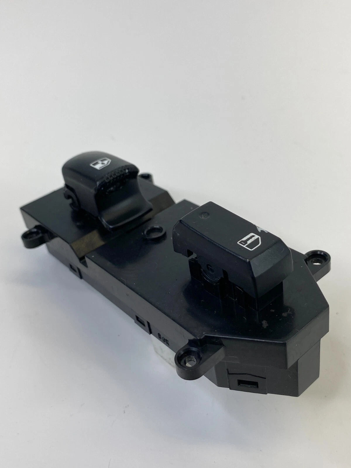 2007-2009 HYUNDAI SANTA FE FRONT RIGHT PASSENGER SIDE WINDOW CONTROL SWITCH ASSY